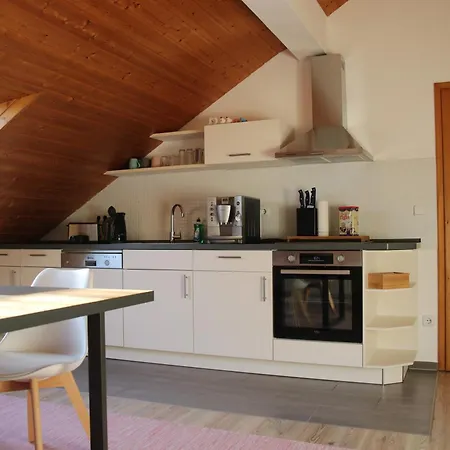 - Dachgeschoss Schmuckstueck * Wolnzach